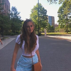 Meet your Posher, Genevieve